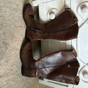 women’s Frye boots size 7